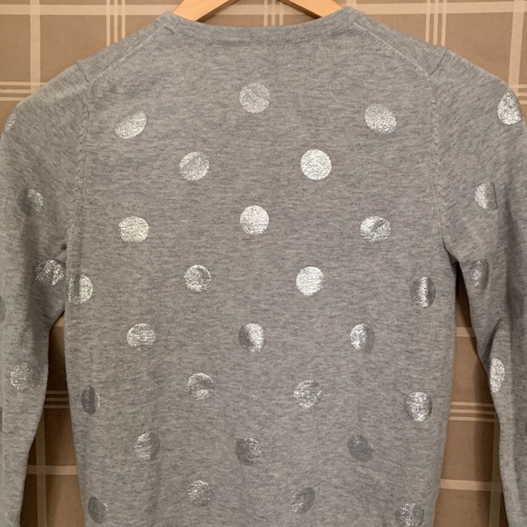 Ann Taylor, XS, Silver Polka Dot Pull Over - Picture 5 of 10